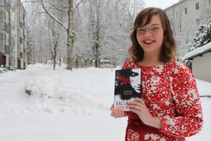 Simukka_Salla ja kirja_by Ida Saari